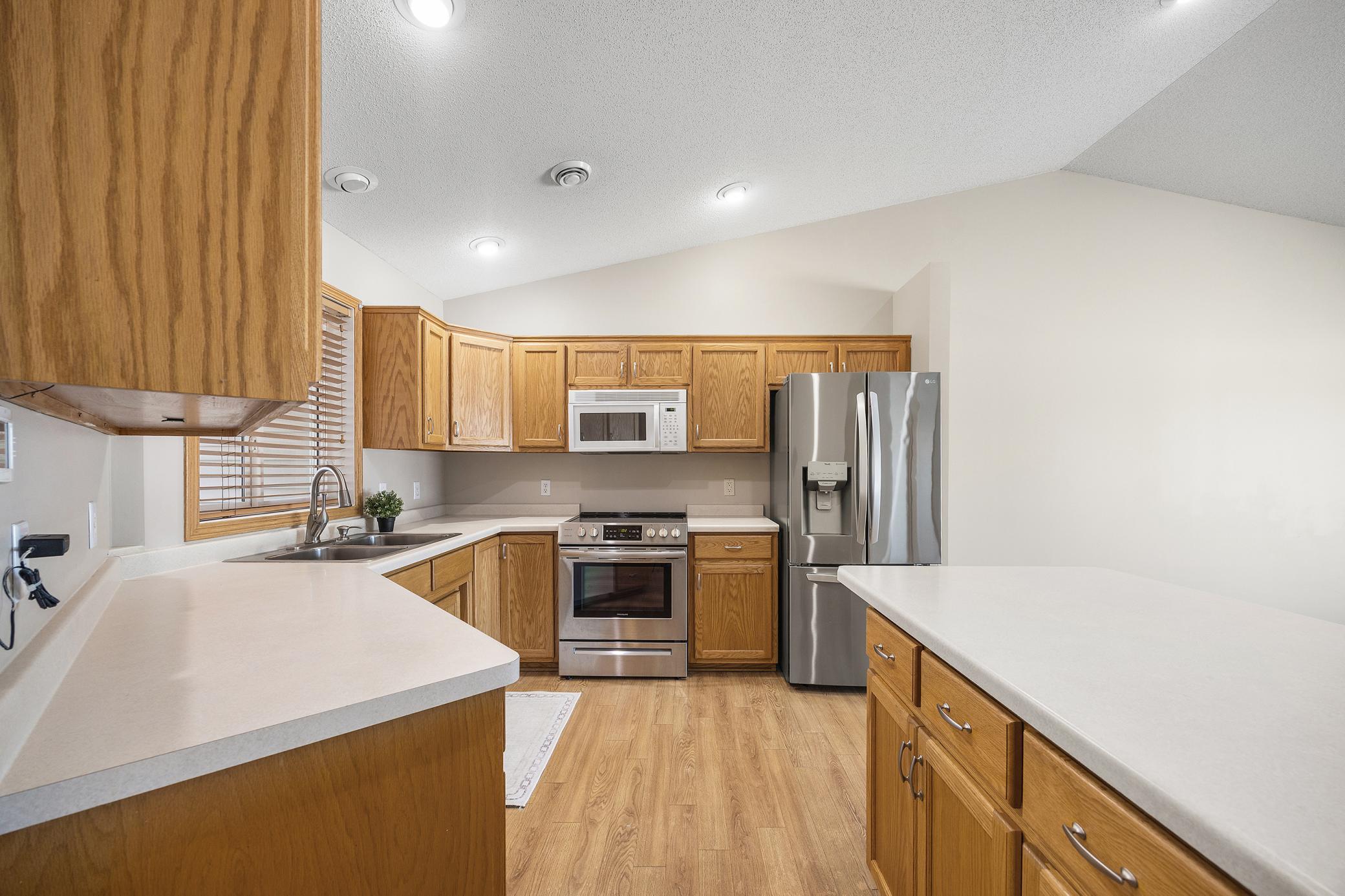 609 Danielson Court Maple Lake, MN 55358 - Photo 8 of 29