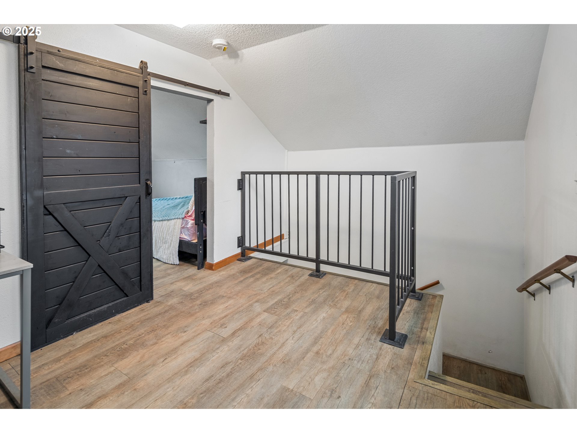 16326 Butteville Road Northeast Woodburn, OR 97071 - Photo 33 of 48 a view of an empty room