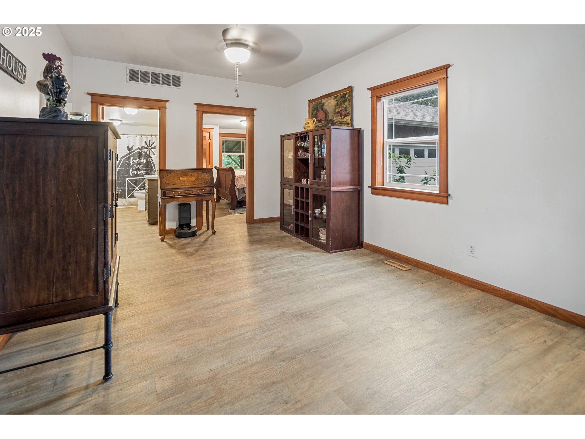 16326 Butteville Road Northeast Woodburn, OR 97071 - Photo 8 of 48 a view of a livingroom with furniture and a window