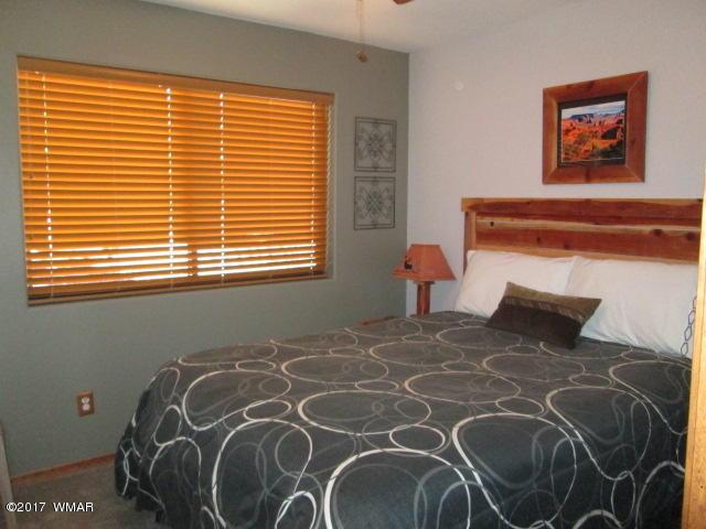1891 North Bison Ridge Trail, Unit 12 Show Low, AZ 85901 - Photo 15 of 33