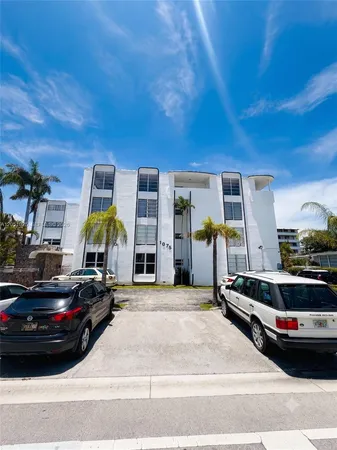 $2,850 | 1075 93rd Street, Unit 401, Bay Harbor Islands, FL 33154