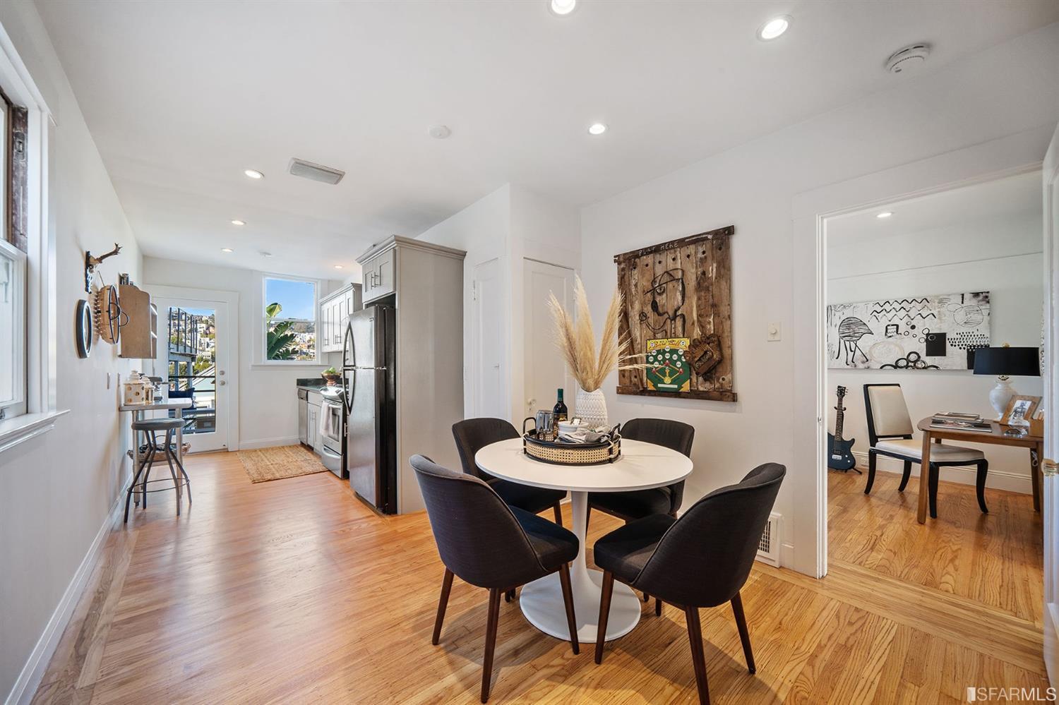 46 Eagle Street San Francisco, CA 94114 - Photo 4 of 30