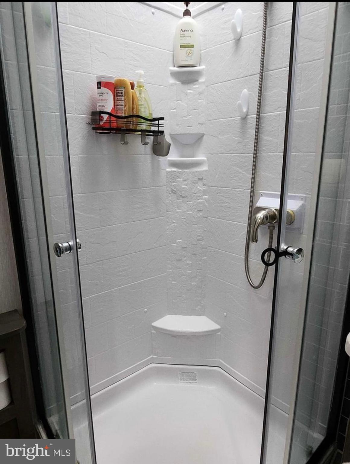515 Corsons Tavern Road, Unit I18 Ocean View, NJ 08230 - Photo 15 of 21 shower