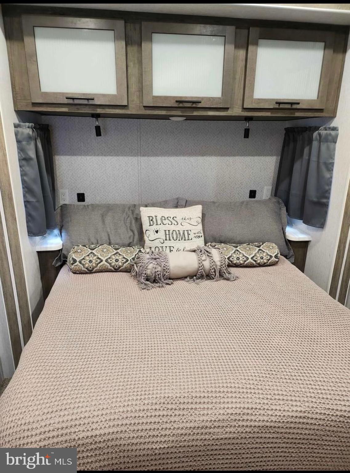 515 Corsons Tavern Road, Unit I18 Ocean View, NJ 08230 - Photo 10 of 21 main bedroom