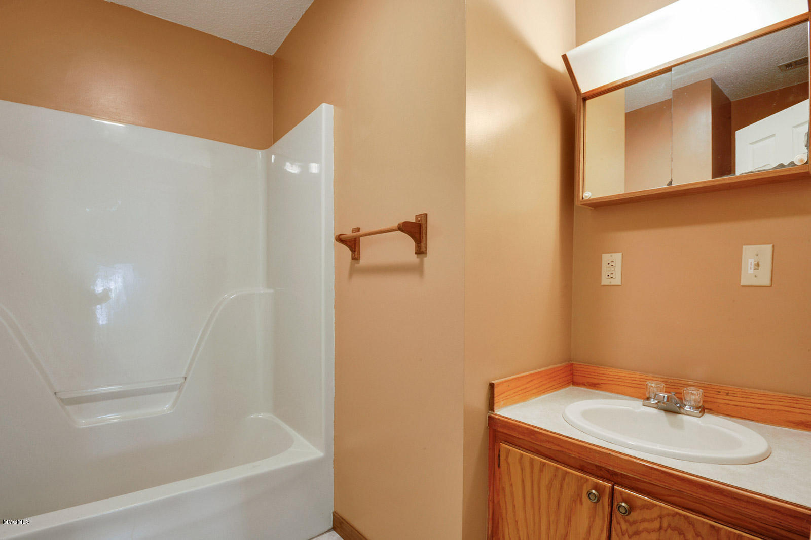 39 Jim Bowden Road McHenry, MS 39561 - Photo 14 of 15 Guest Bath Room