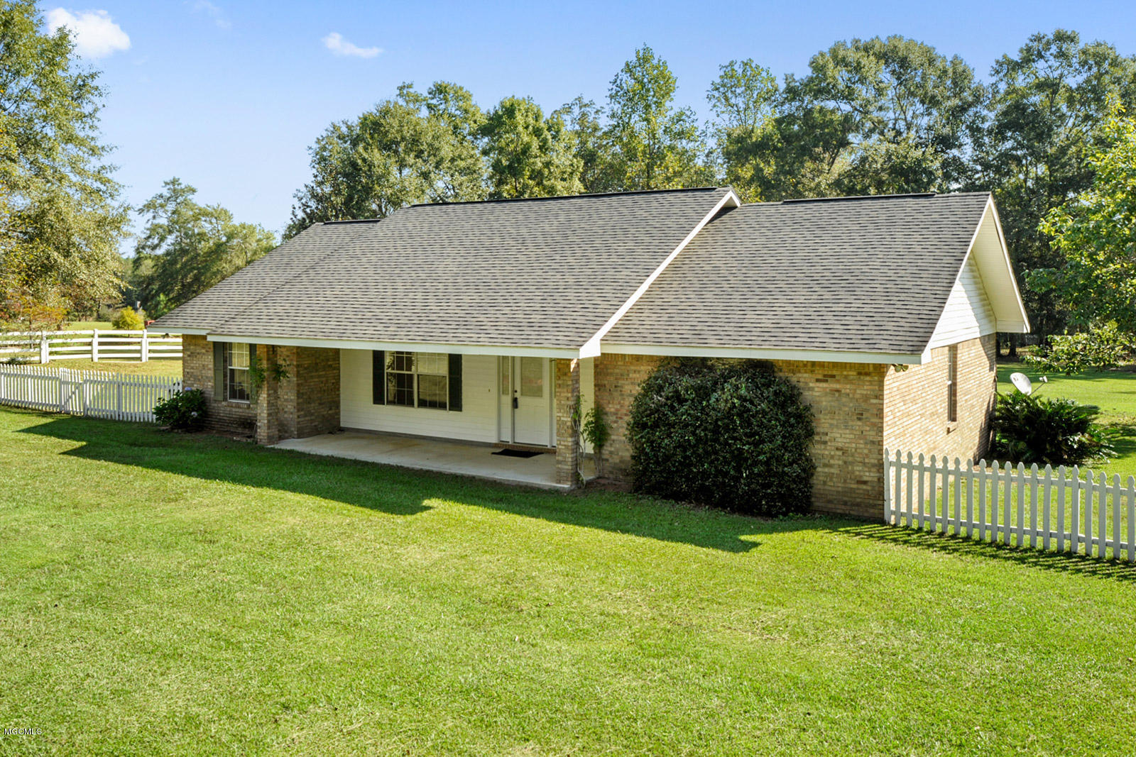 39 Jim Bowden Road McHenry, MS 39561 - Photo 3 of 15 Front Yard