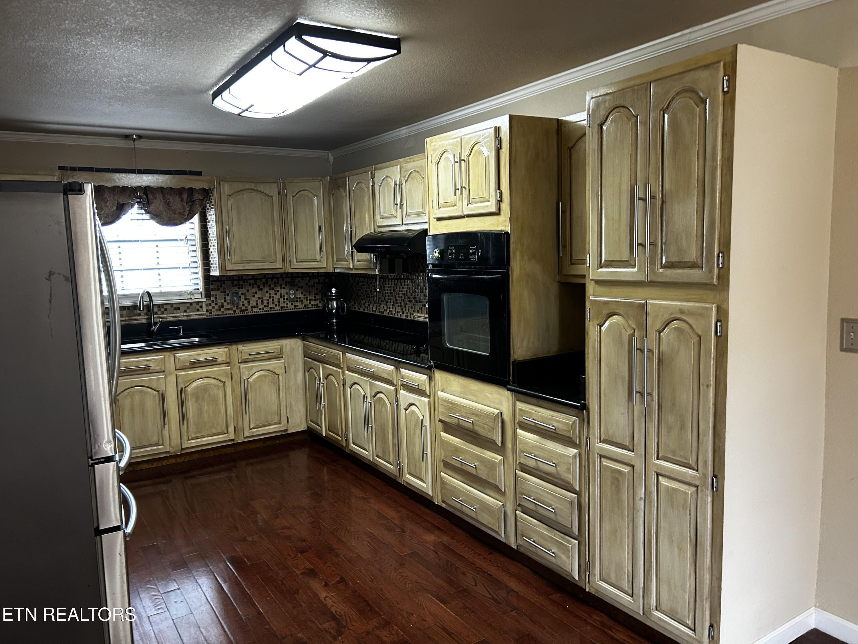 829 Oak Grove Road Madisonville, TN 37354 - Photo 4 of 22 IMG_8835