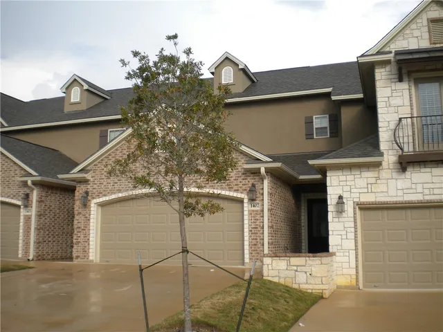 $2,000 | 1407 Cres Ridge Drive, College Station, TX 77845