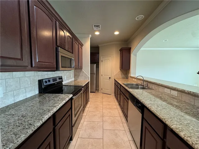 $2,000 | 1407 Cres Ridge Drive, College Station, TX 77845