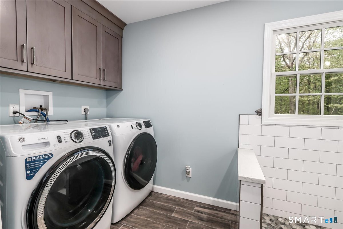 131 Seth Low Mountain Road Ridgefield, CT 06877 - Photo 16 of 39