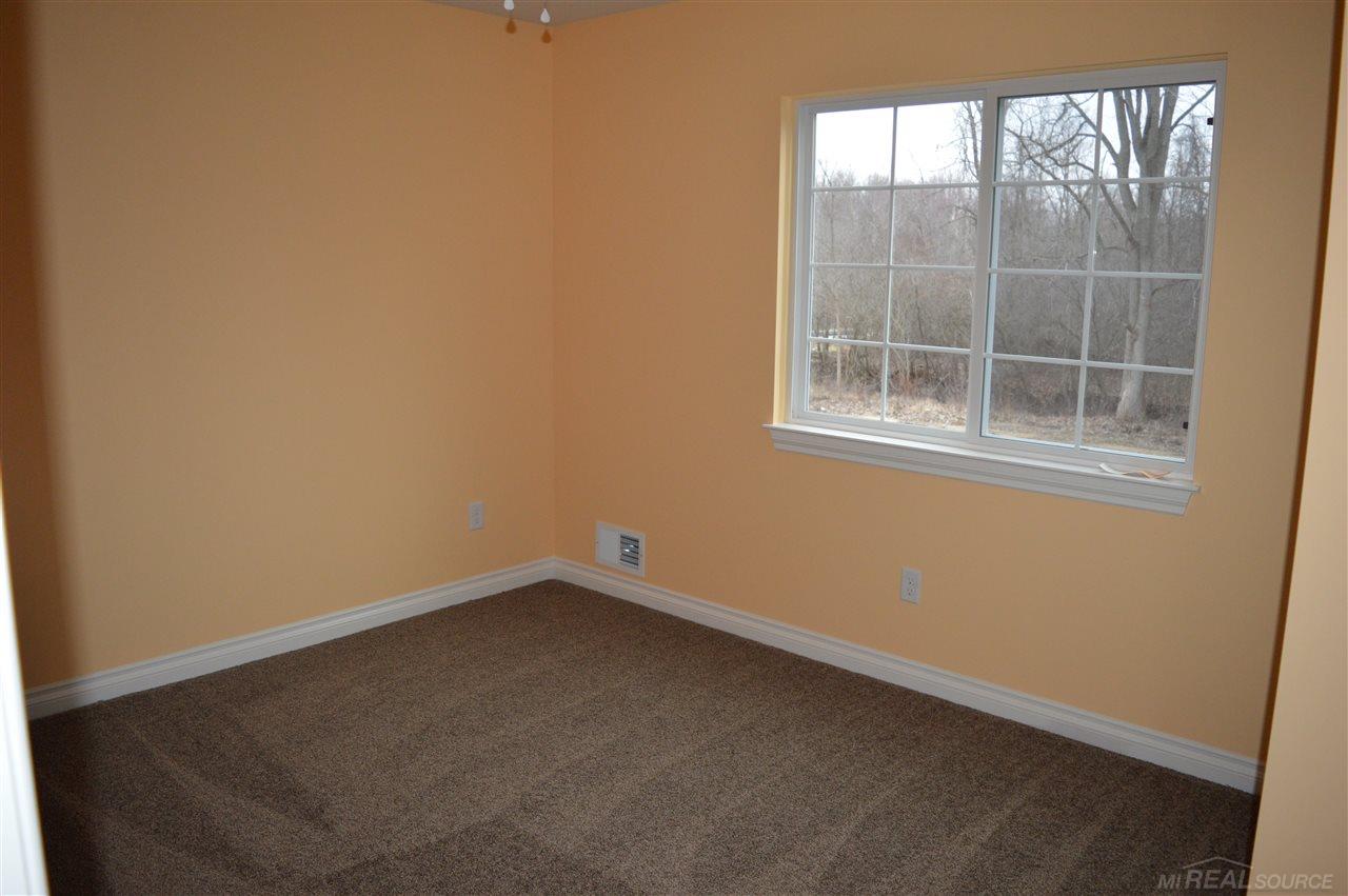 9355 Folkert Road Algonac, MI 48001 - Photo 19 of 25 31225616-18.JPG