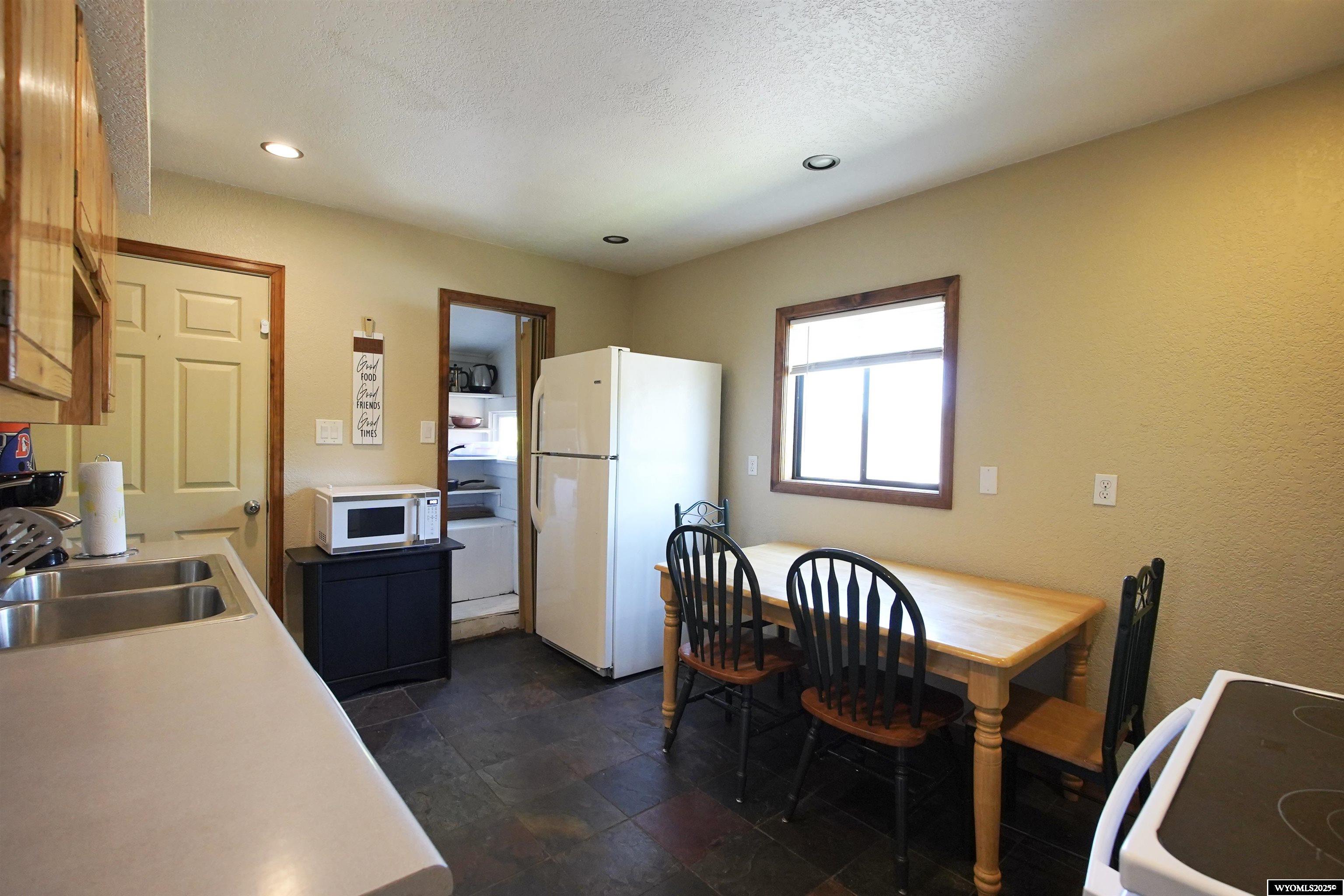 1116 West 15th Street Casper, WY 82604 - Photo 4 of 26
