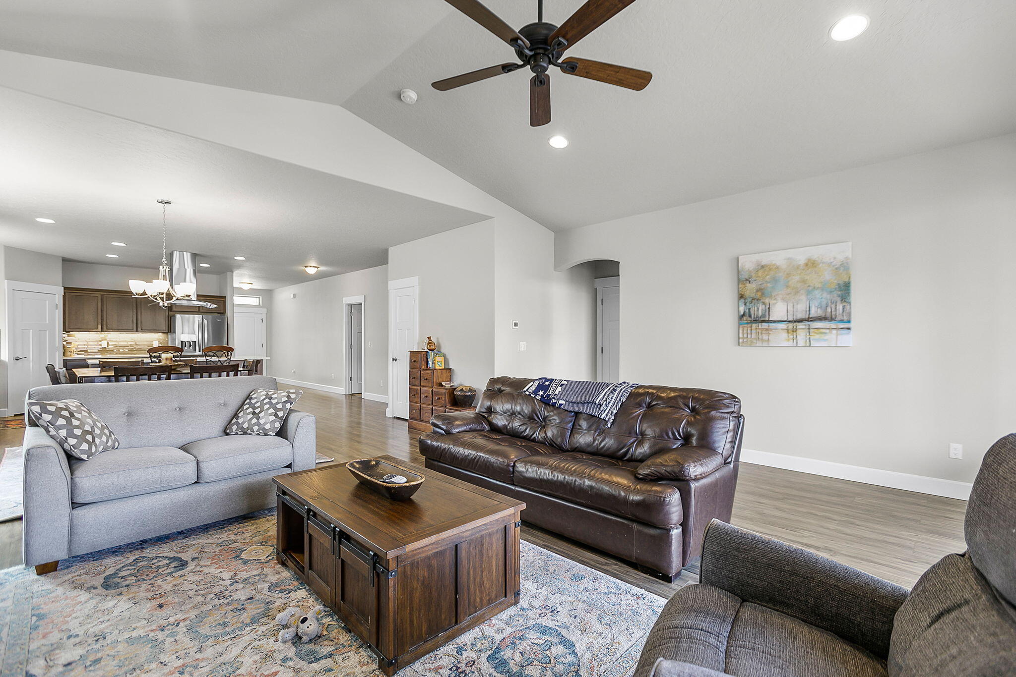 20820 Rorick Drive Bend, OR 97701 - Photo 5 of 25 2022_02_26_20820_rorick_dr-18