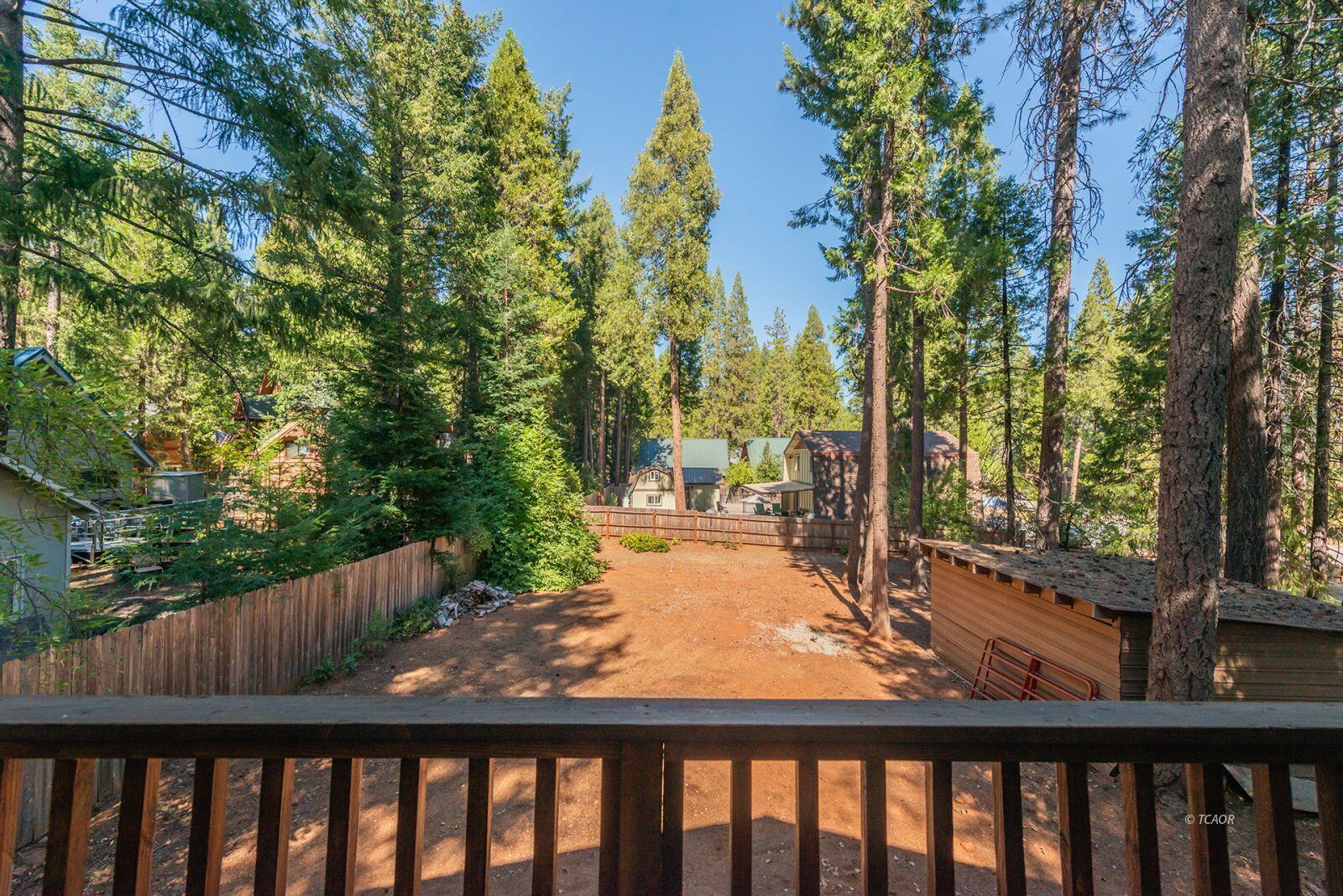 220-230 Lakeview Drive Trinity Center, CA 96091 - Photo 34 of 48 a view of a yard with wooden fence