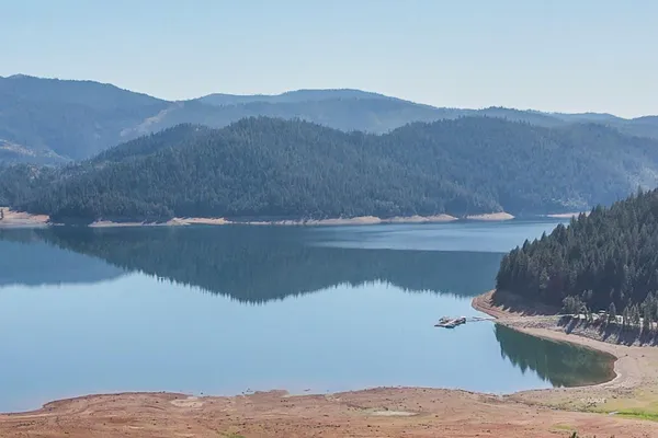 $399,000 | 220-230 Lakeview Drive, Trinity Center, CA 96091