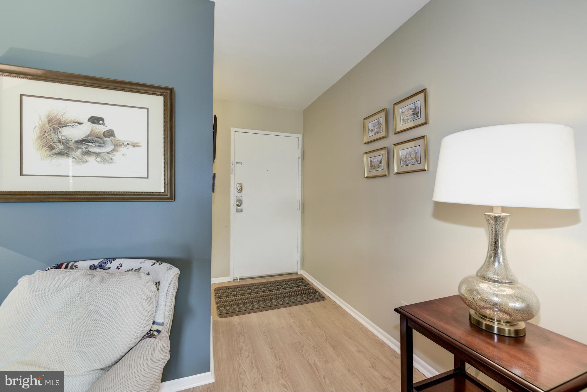 5001 7th Road South, Unit 302 Arlington, VA 22204 - Photo 19 of 30 a room with furniture and a window