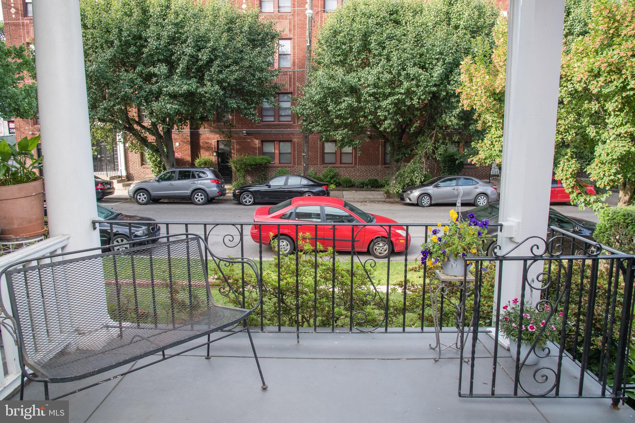 7032 Cresheim Road Philadelphia, PA 19119 - Photo 3 of 28 Front porch