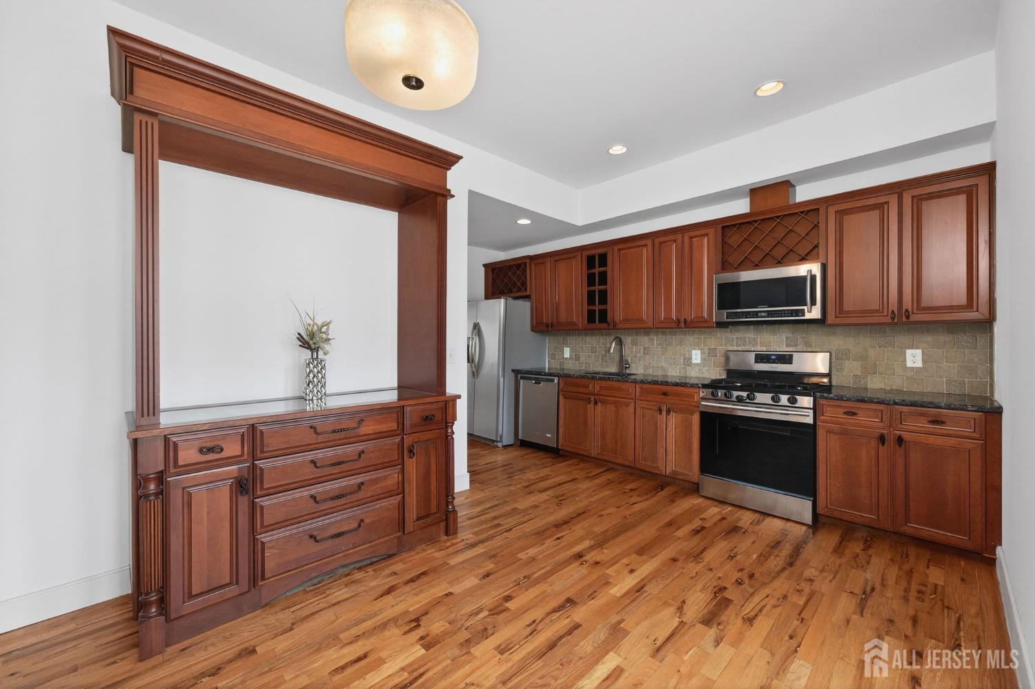 262 Prospect Avenue Dunellen, NJ 08812 - Photo 12 of 65