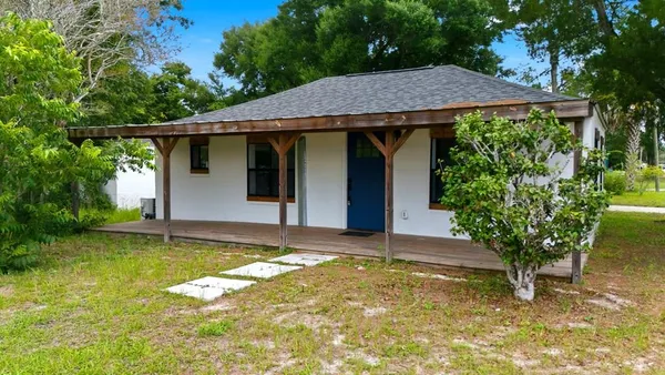 $275,000 | 302 9th Street West, Carrabelle, FL 32322