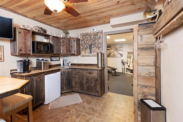 1626 Stacy Lane Fort Atkinson, WI 53538 - Photo 33 of 41 1626Stacy_31