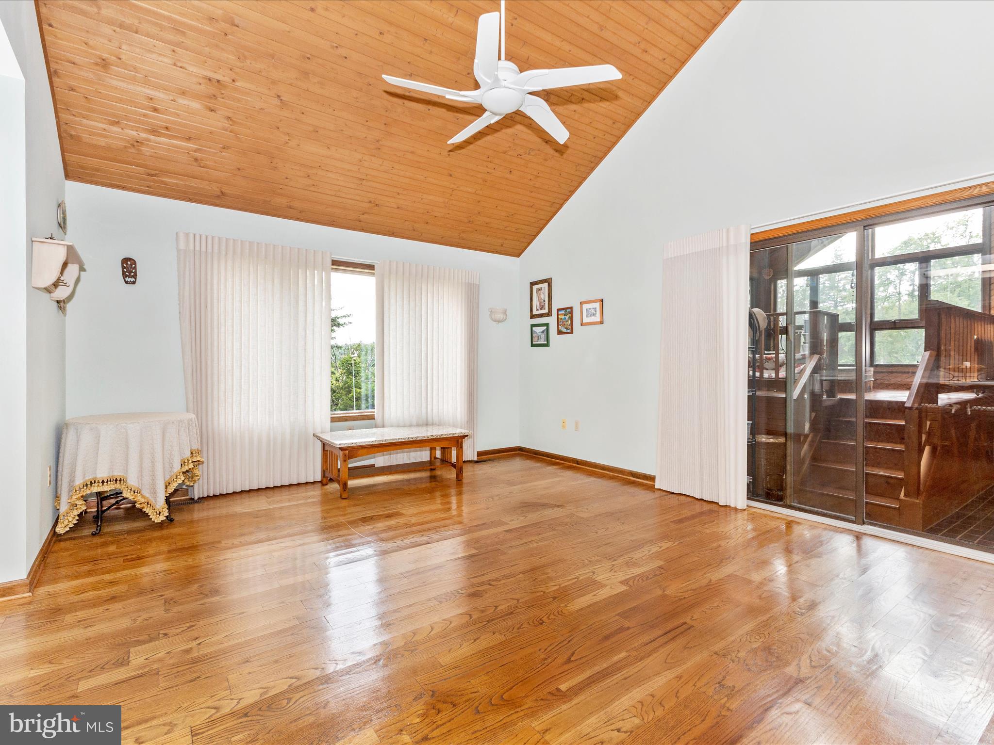 10334 Harp Road Walkersville, MD 21793 - Photo 15 of 64 Breakfast Area