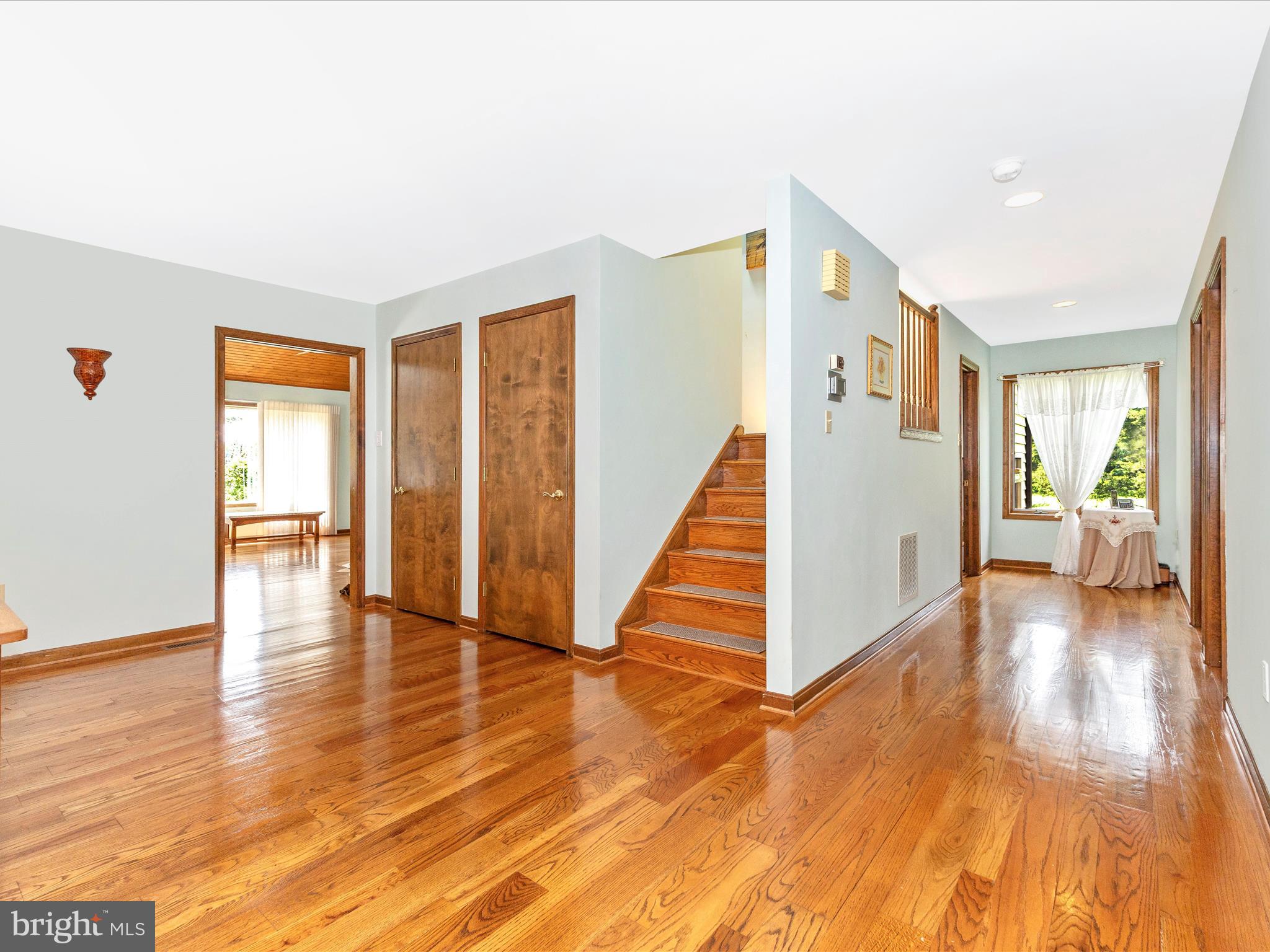 10334 Harp Road Walkersville, MD 21793 - Photo 17 of 64 Hallway