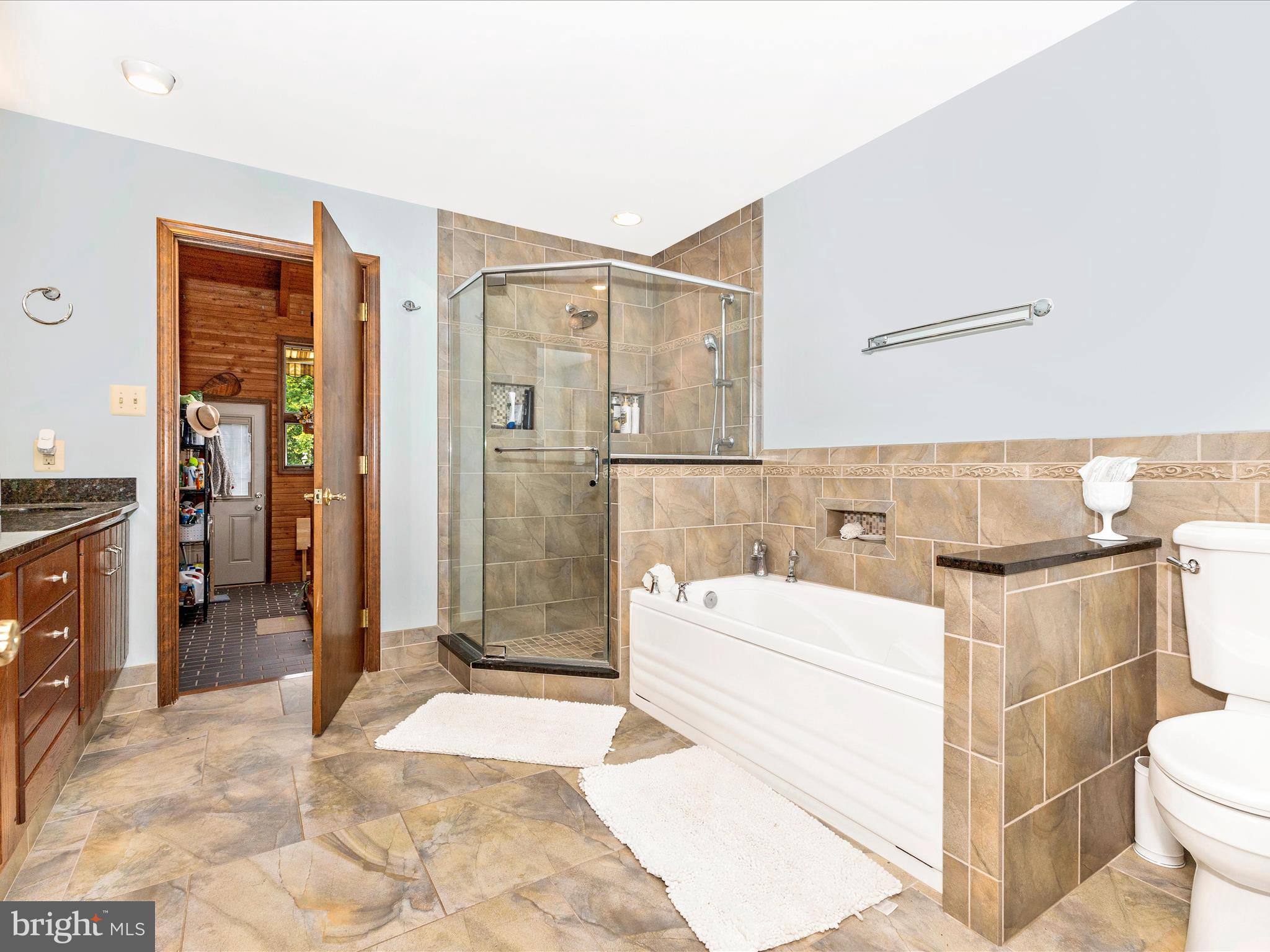 10334 Harp Road Walkersville, MD 21793 - Photo 28 of 64 Hall Bathroom