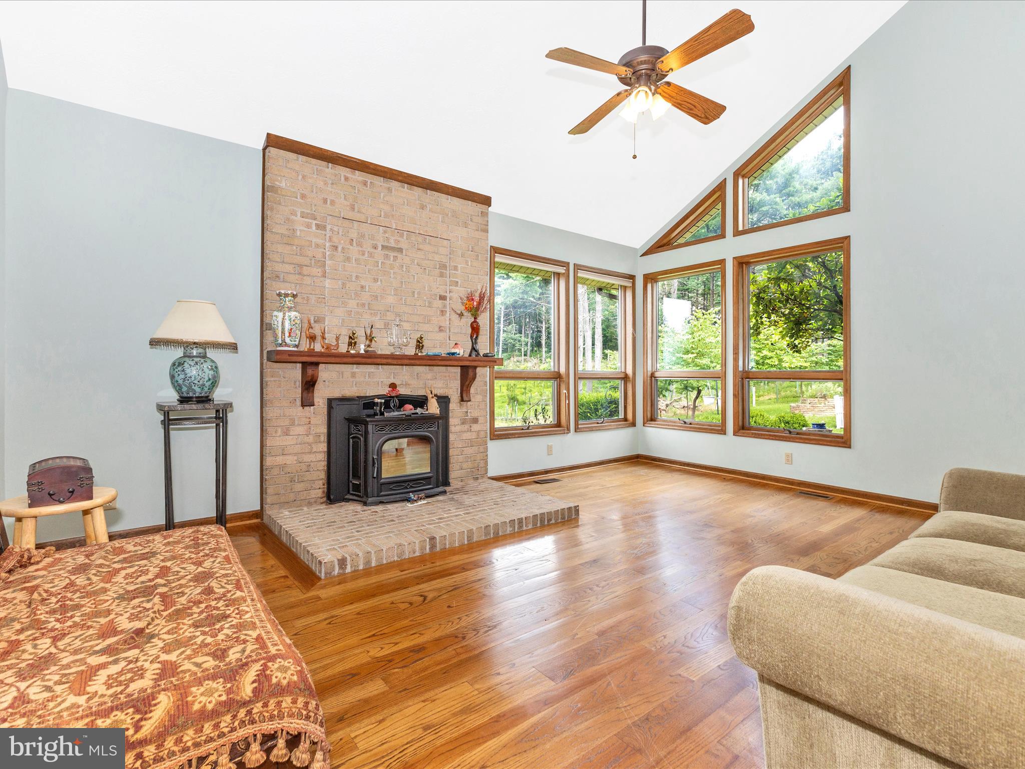 10334 Harp Road Walkersville, MD 21793 - Photo 4 of 64 Living Room