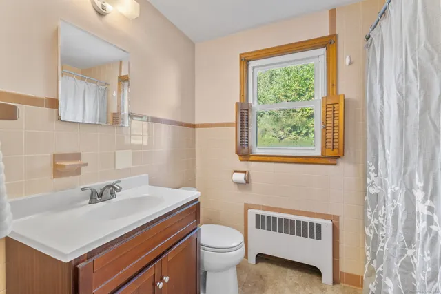 $300,000 | 404 Elmwood Drive, Windsor Locks, CT 06096