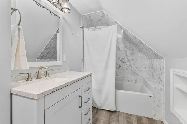 $300,000 | 404 Elmwood Drive, Windsor Locks, CT 06096