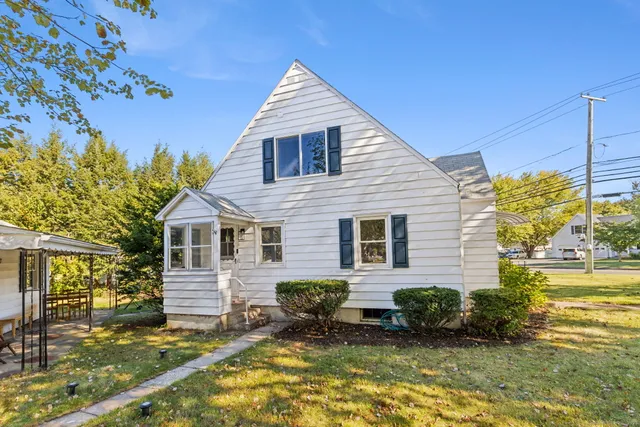 $300,000 | 404 Elmwood Drive, Windsor Locks, CT 06096