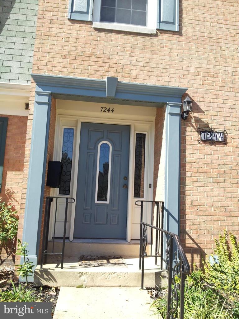 7244 Evanston Road Springfield, VA 22150 - Photo 2 of 19 Exterior (General)