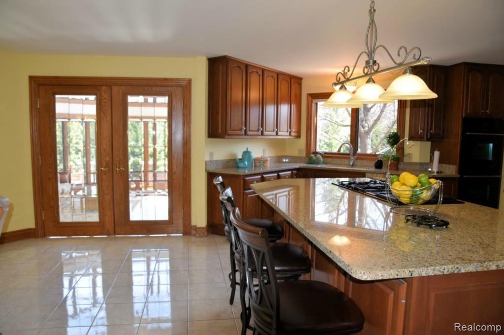 5405 Abbey Drive Rochester, MI 48306 - Photo 34 of 94 Kitchen (7) (Large).jpg