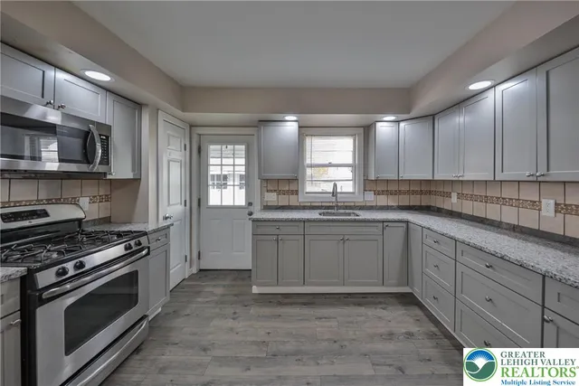 $1,800 | 507 George Street, Pen Argyl, PA 18072