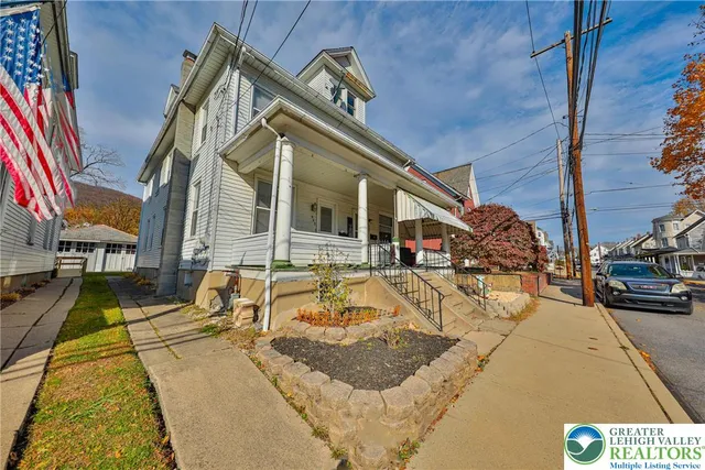 $1,800 | 507 George Street, Pen Argyl, PA 18072