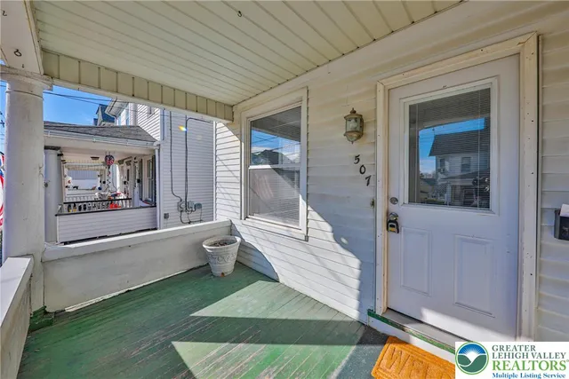$1,800 | 507 George Street, Pen Argyl, PA 18072