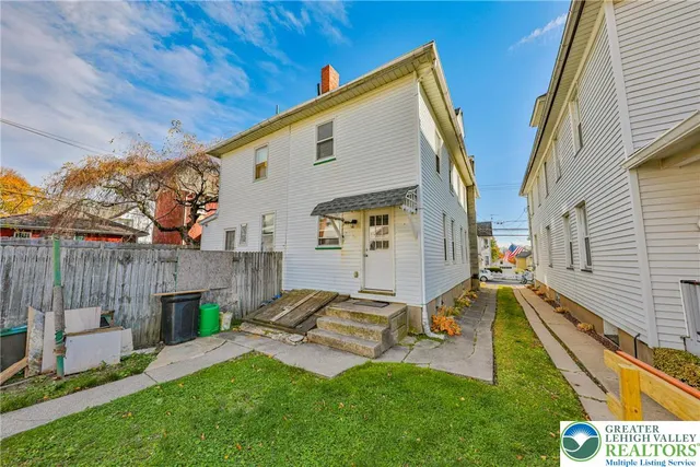 $1,800 | 507 George Street, Pen Argyl, PA 18072