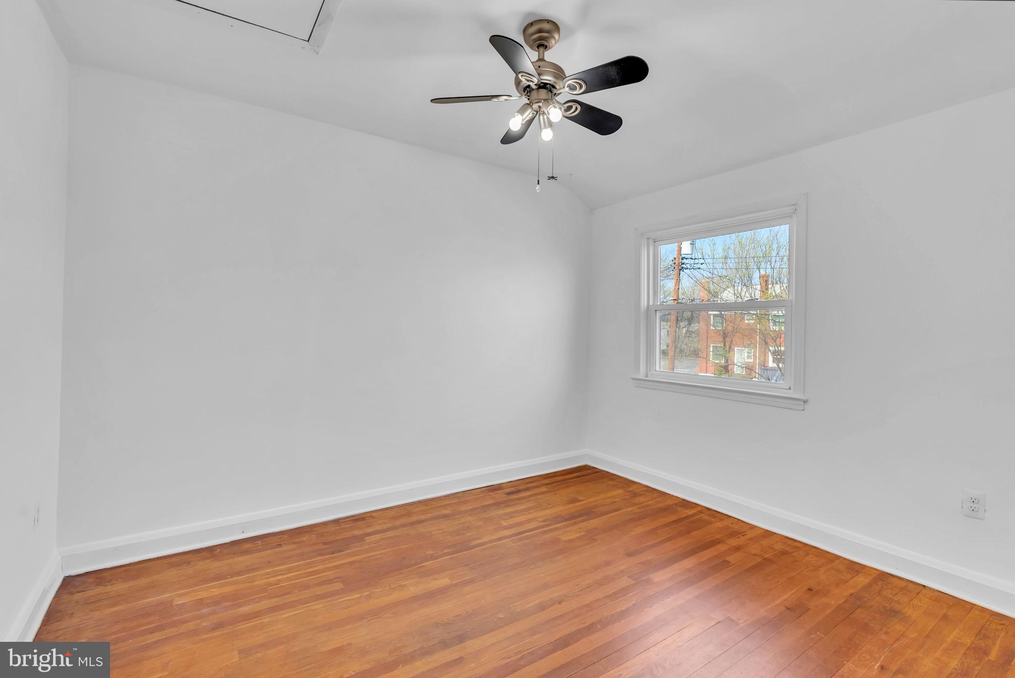 1948 Quentin Road Dundalk, MD 21222 - Photo 20 of 34