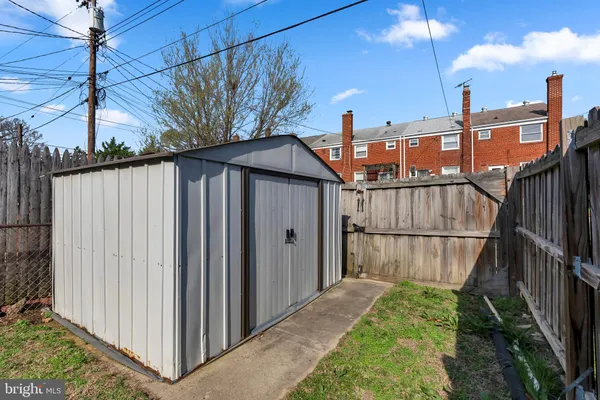 a house view with a backyard space
