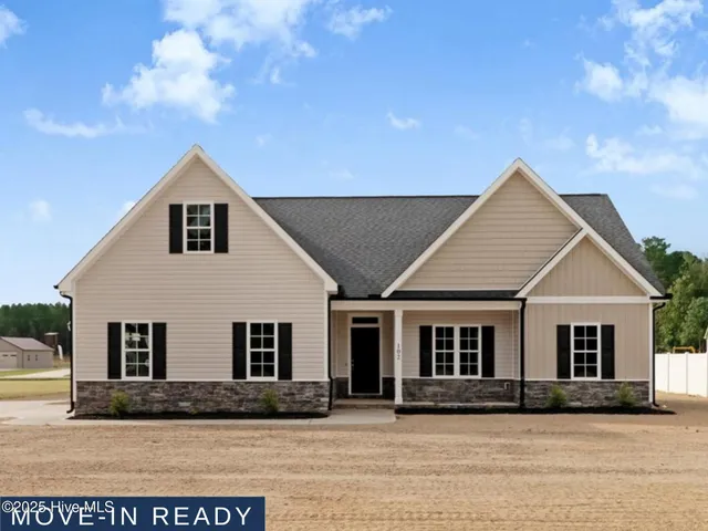 $339,843 | 102 Chester Place, Pikeville, NC 27863