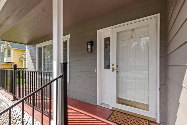 $547,000 | 370 South Glenwood Drive, Post Falls, ID 83854