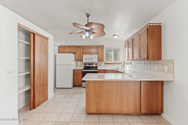 $547,000 | 370 South Glenwood Drive, Post Falls, ID 83854