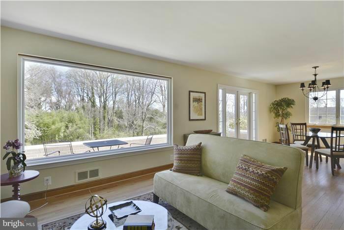 2000 Flint Hill Road Silver Spring, MD 20906 - Photo 15 of 28 Living Room