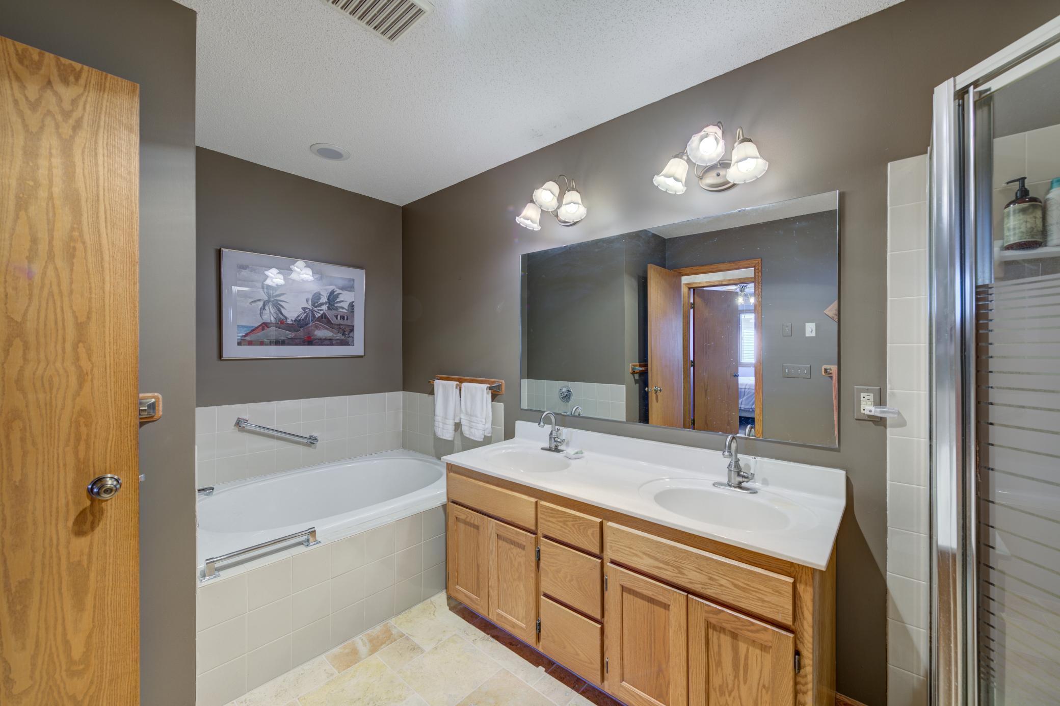 6885 Romeo Road Woodbury, MN 55125 - Photo 13 of 23