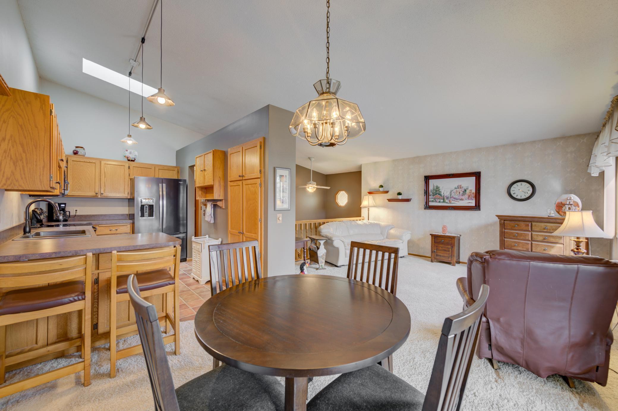6885 Romeo Road Woodbury, MN 55125 - Photo 5 of 23