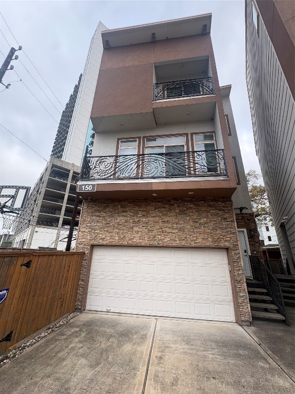 150 Carson Court Houston, TX 77004 - Photo 2 of 10