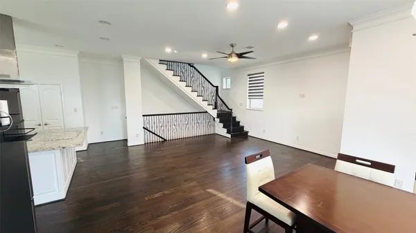 $3,000 | 150 Carson Court, Houston, TX 77004