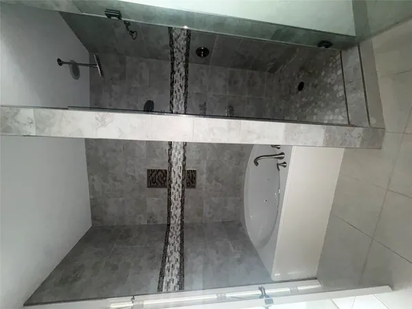 $3,000 | 150 Carson Court, Houston, TX 77004