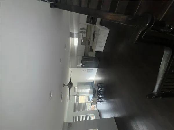 $3,000 | 150 Carson Court, Houston, TX 77004