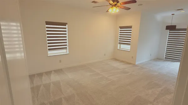 $3,000 | 150 Carson Court, Houston, TX 77004